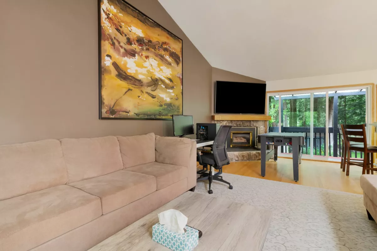 Kitchen Photo of 11799 Lyon Road, Delta, BC