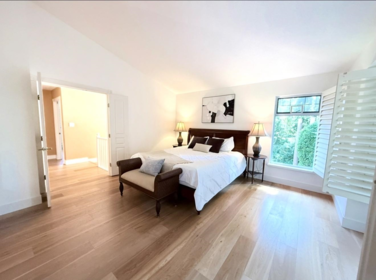 Hallway Photo of 1190 Strathaven Drive, North Vancouver, BC