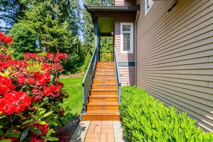 Kitchen Photo of 1190 Strathaven Drive, North Vancouver, BC