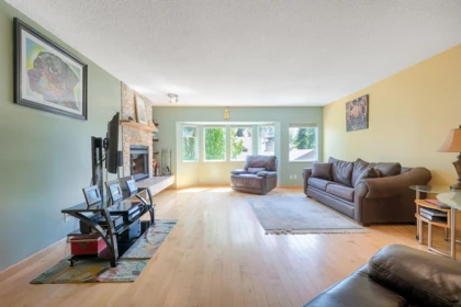 8849 Larkfield Drive, Burnaby, BC, Burnaby — Townhouse for sale