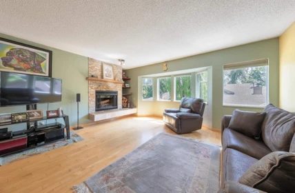 8849 Larkfield Drive, Burnaby, BC, Burnaby — Townhouse for sale