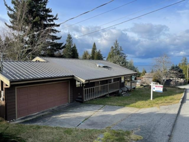 Swimming Pool Photo of 5129 Chapman Road, Sechelt, BC