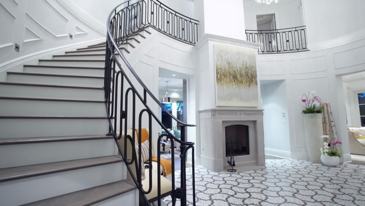 Walk-In Closet Photo of 3405 Cypress Street, Vancouver, BC