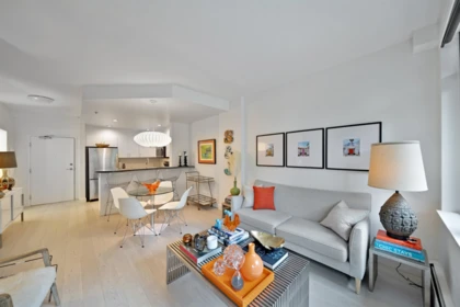 104 1688 Robson Street, Vancouver, BC, Vancouver — Apartment/Condo for sale