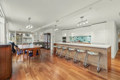 302 6080 Iona Drive, Vancouver, BC, Vancouver — Apartment/Condo for sale