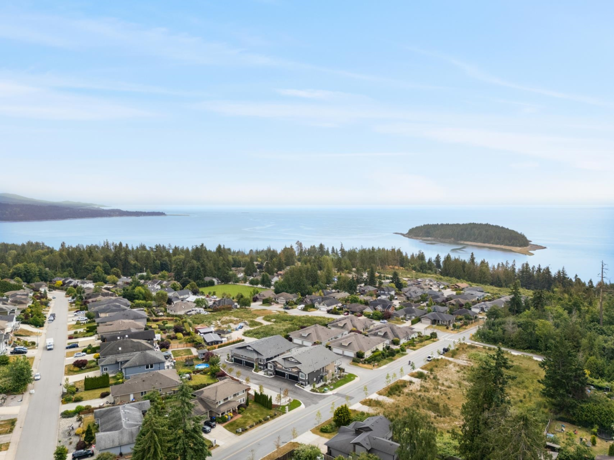 Dining Area Photo of 7 5522 Mccourt Road, Sechelt, BC