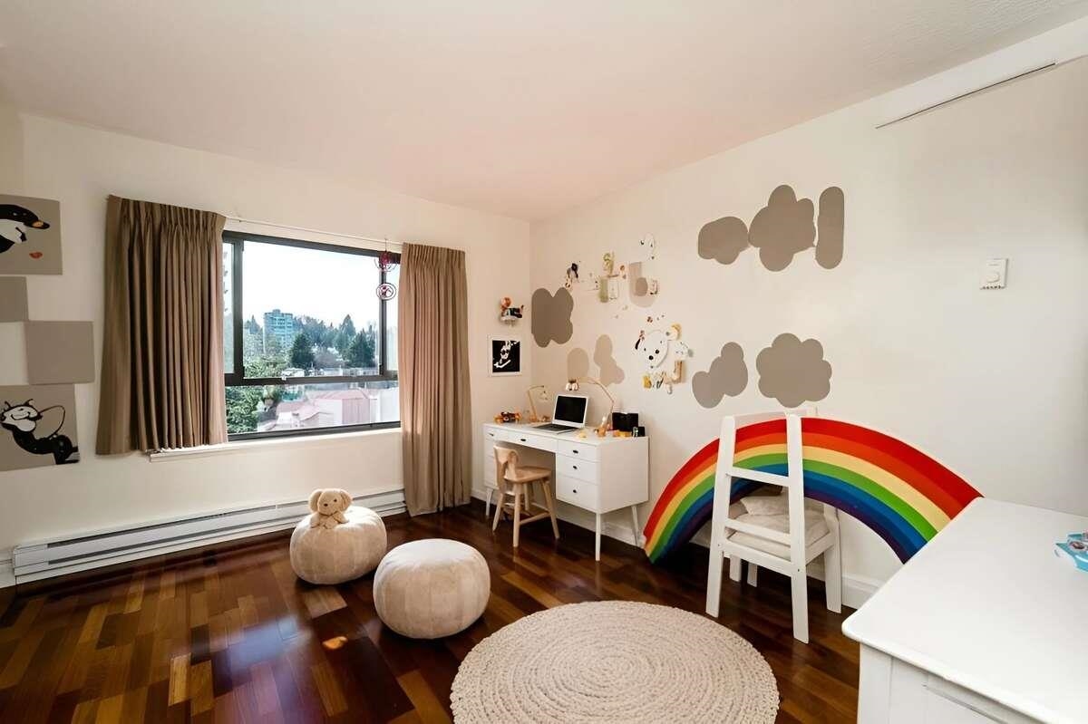 Kitchen Island Photo of 801 1337 W 10th Avenue, Vancouver, BC
