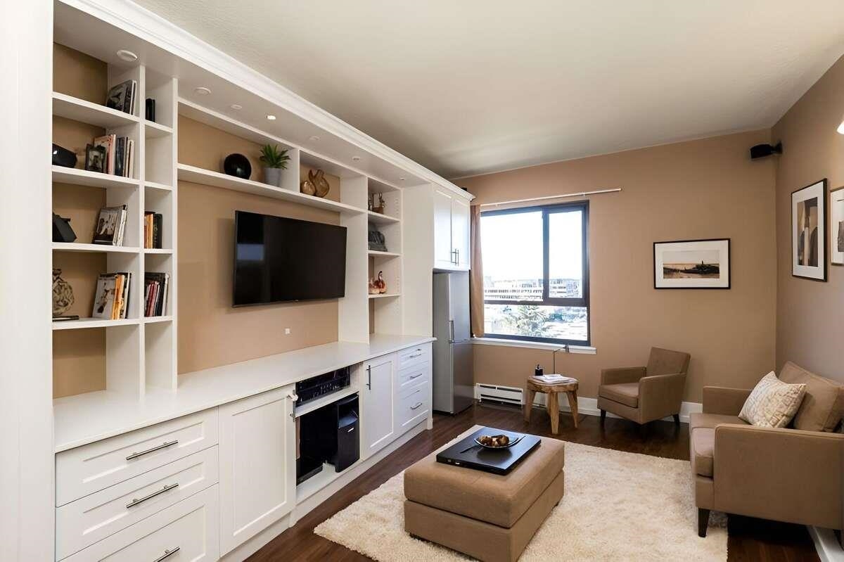 Kitchen Photo of 801 1337 W 10th Avenue, Vancouver, BC