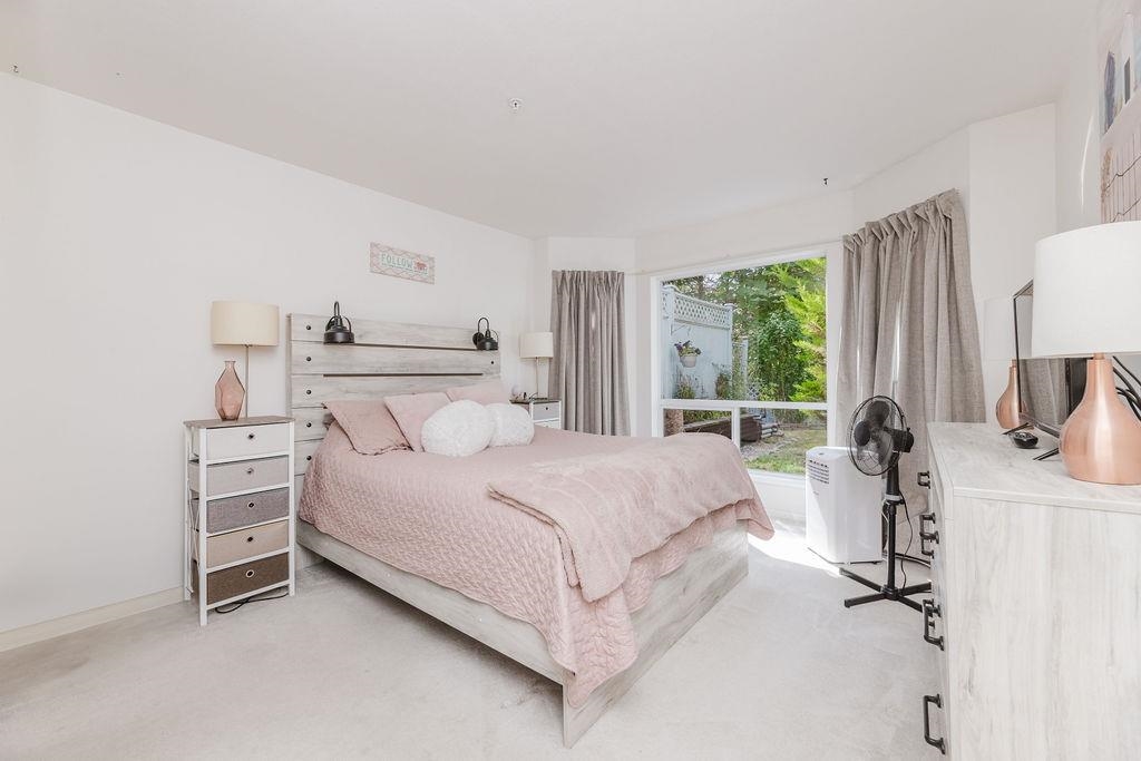 Bedroom 3 Photo of 4 5740 Marine Way, Sechelt, BC