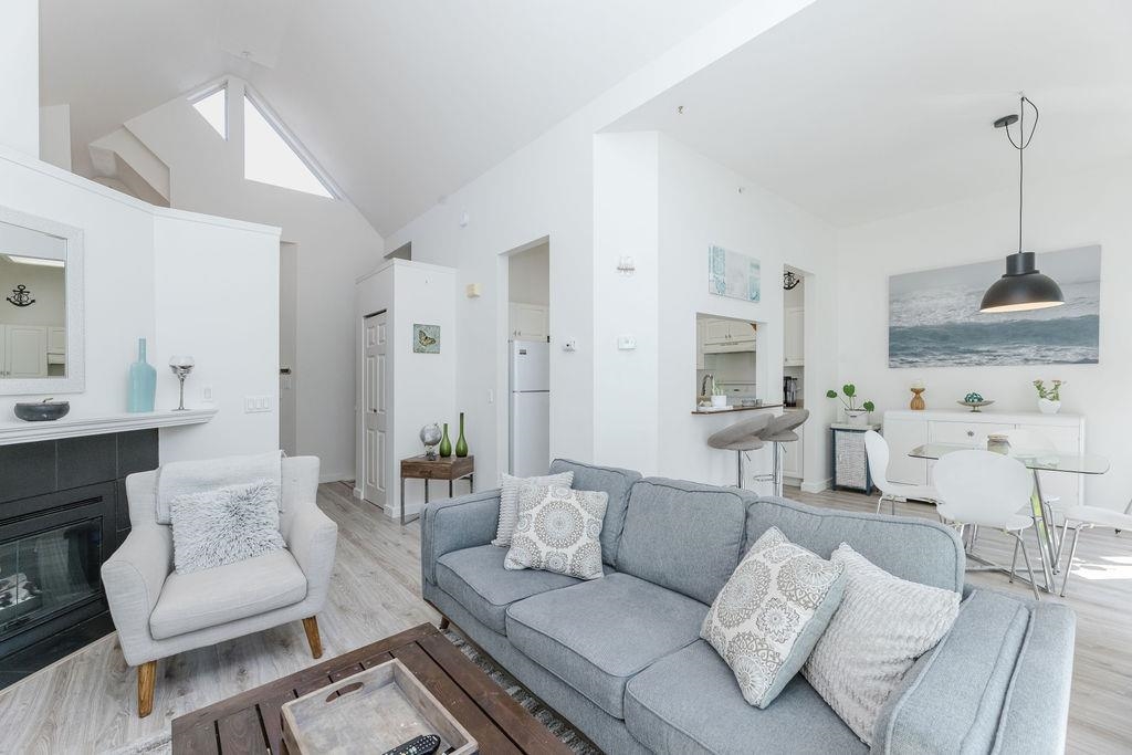 Living Room Photo of 4 5740 Marine Way, Sechelt, BC