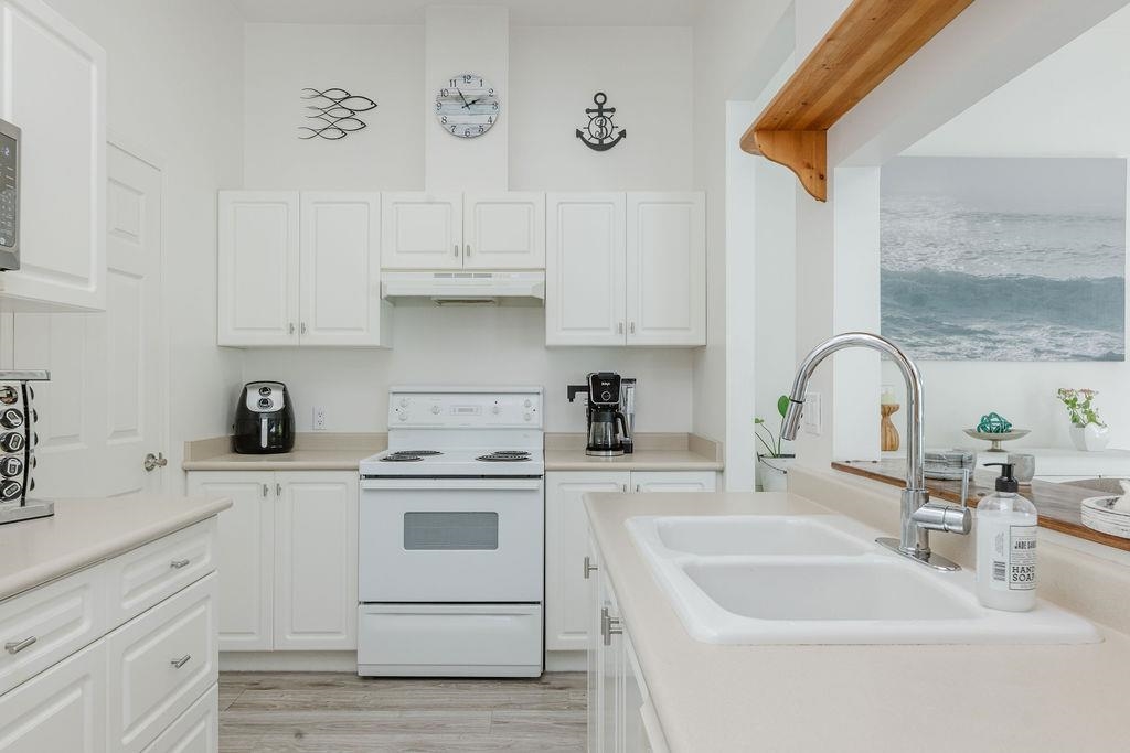 Pantry Photo of 4 5740 Marine Way, Sechelt, BC