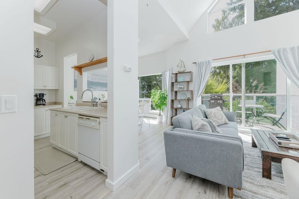 Primary Bedroom Photo of 4 5740 Marine Way, Sechelt, BC