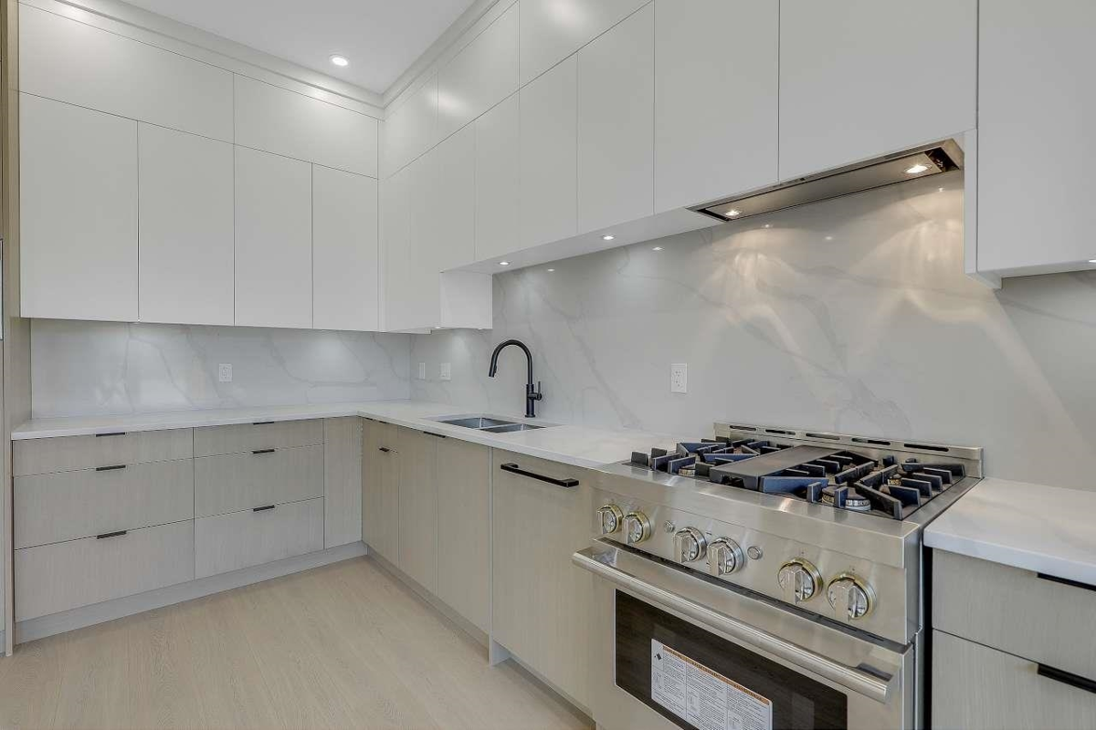 Bedroom 2 Photo of 2 3251 E 44 Avenue, Vancouver, BC