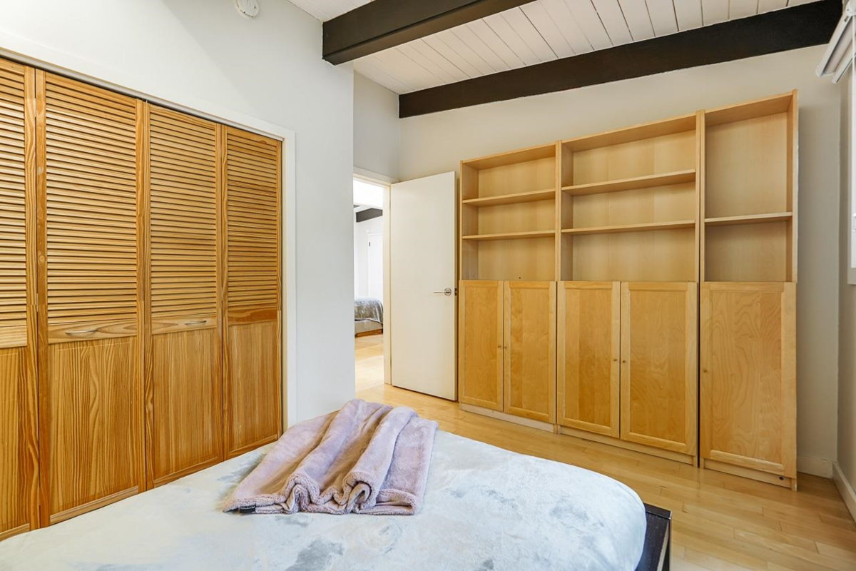 Laundry Room Photo of 14352 110 Avenue Avenue, Surrey, BC