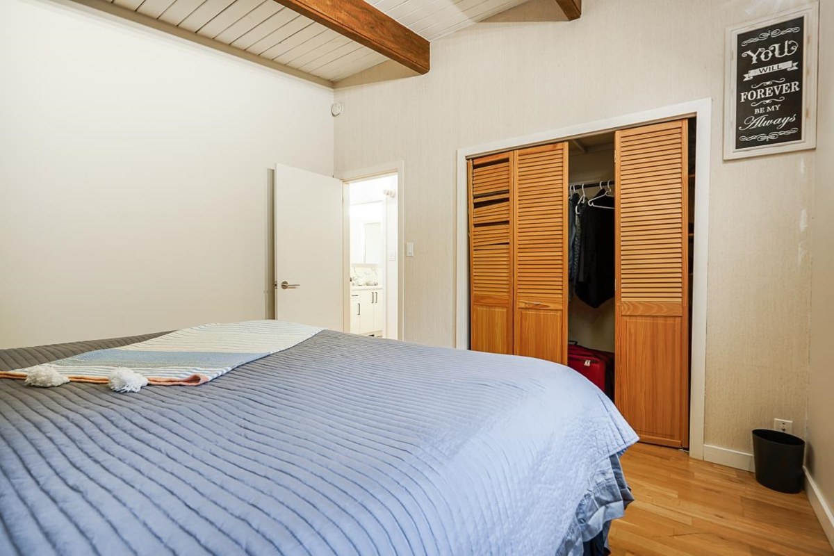 Powder Room Photo of 14352 110 Avenue Avenue, Surrey, BC