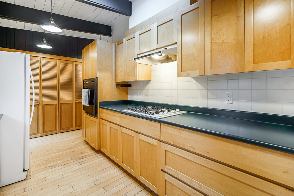 Primary Bathroom Photo of 14352 110 Avenue Avenue, Surrey, BC