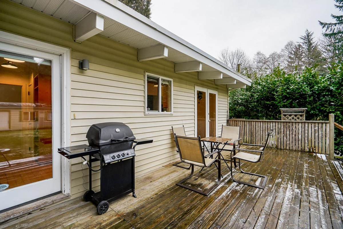 Staircase Photo of 14352 110 Avenue Avenue, Surrey, BC