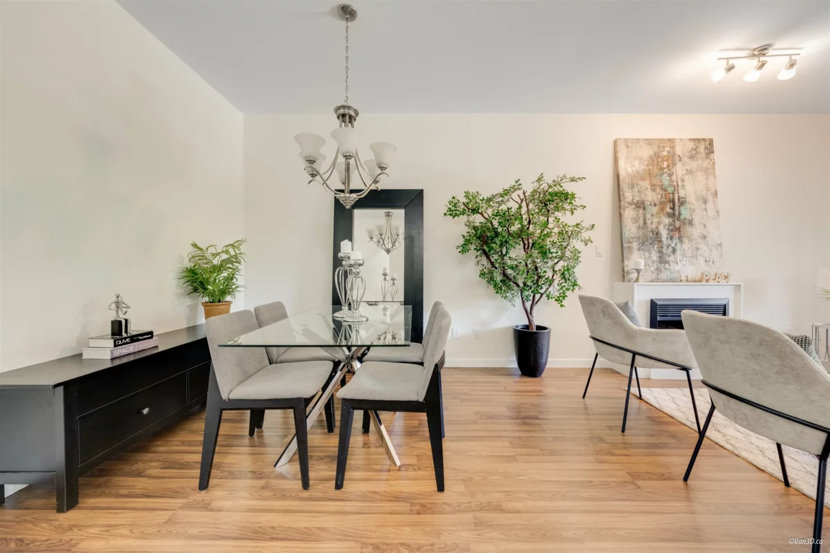 Breakfast Nook Photo of 15 18701 66 Avenue, Surrey, BC