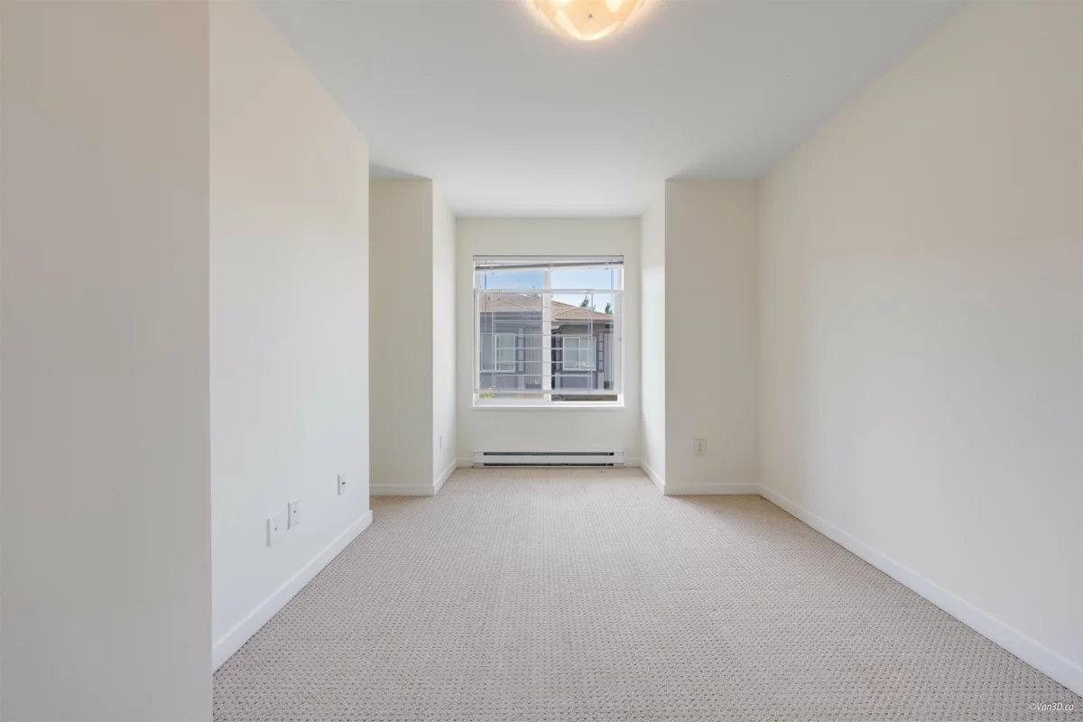 Hallway Photo of 15 18701 66 Avenue, Surrey, BC