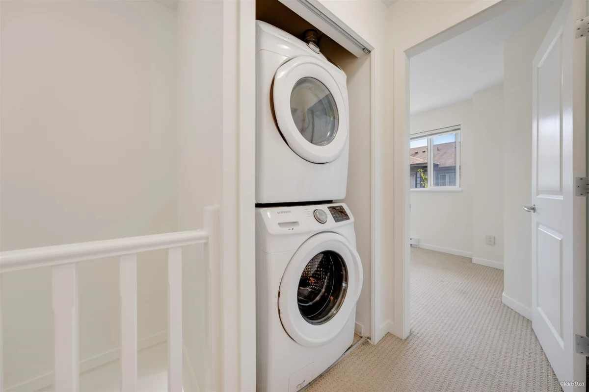 Mudroom Photo of 15 18701 66 Avenue, Surrey, BC