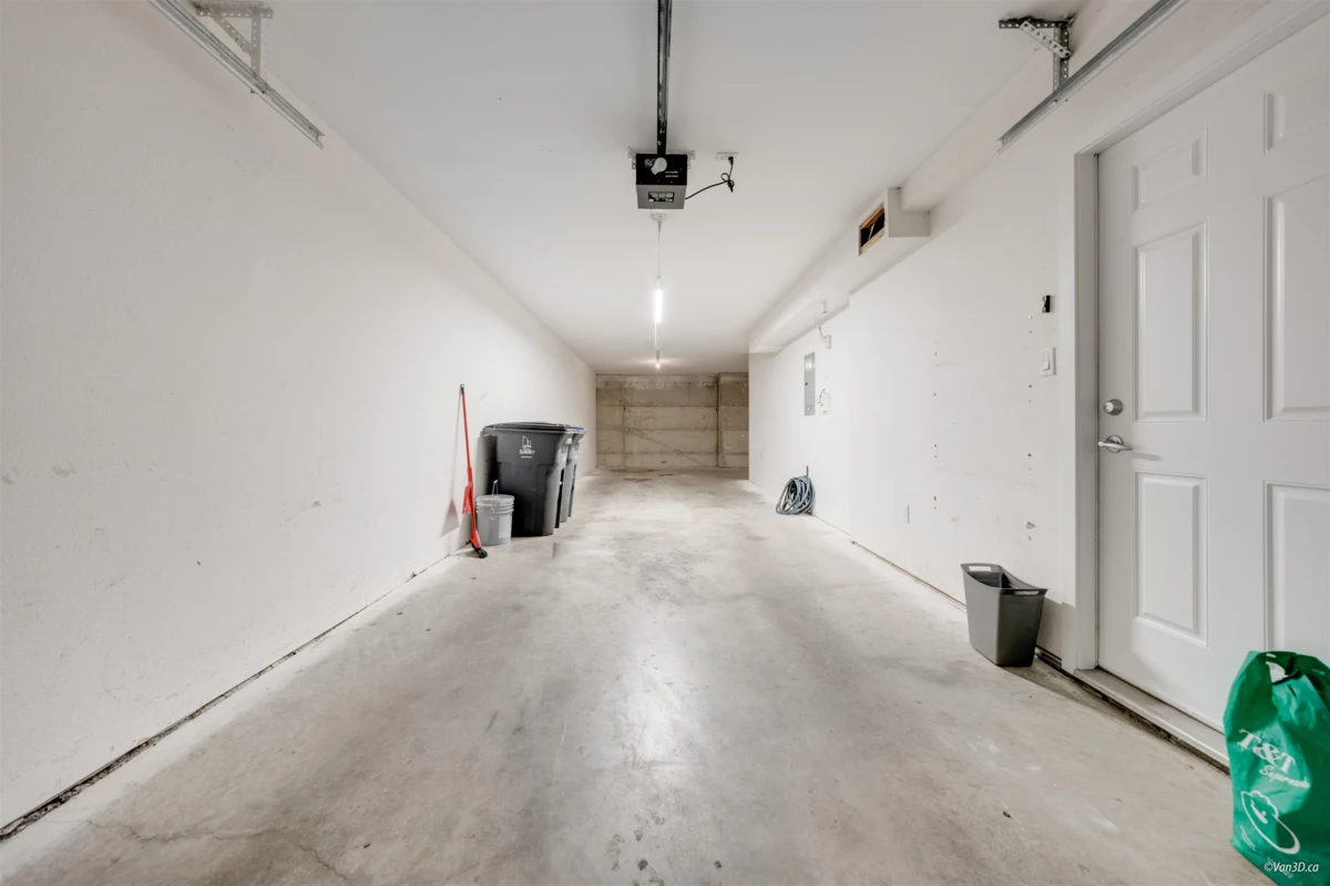 Swimming Pool Photo of 15 18701 66 Avenue, Surrey, BC