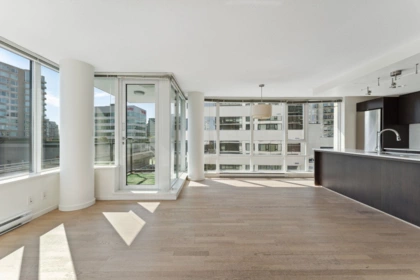 713 7988 Ackroyd Road, Richmond, BC, Richmond — Apartment/Condo for sale