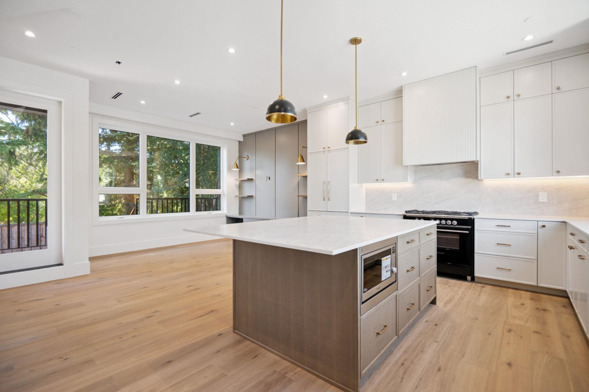 Dining Area Photo of 4246 Watson Street, Vancouver, BC