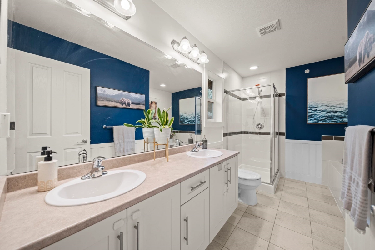 Entry Foyer Photo of 13851 232 Street, Maple Ridge, BC