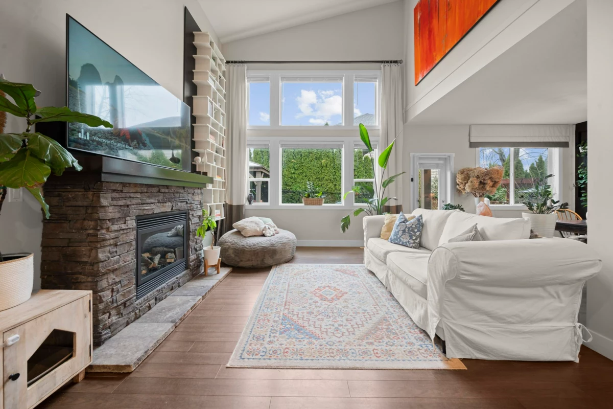 Kitchen Island Photo of 13851 232 Street, Maple Ridge, BC