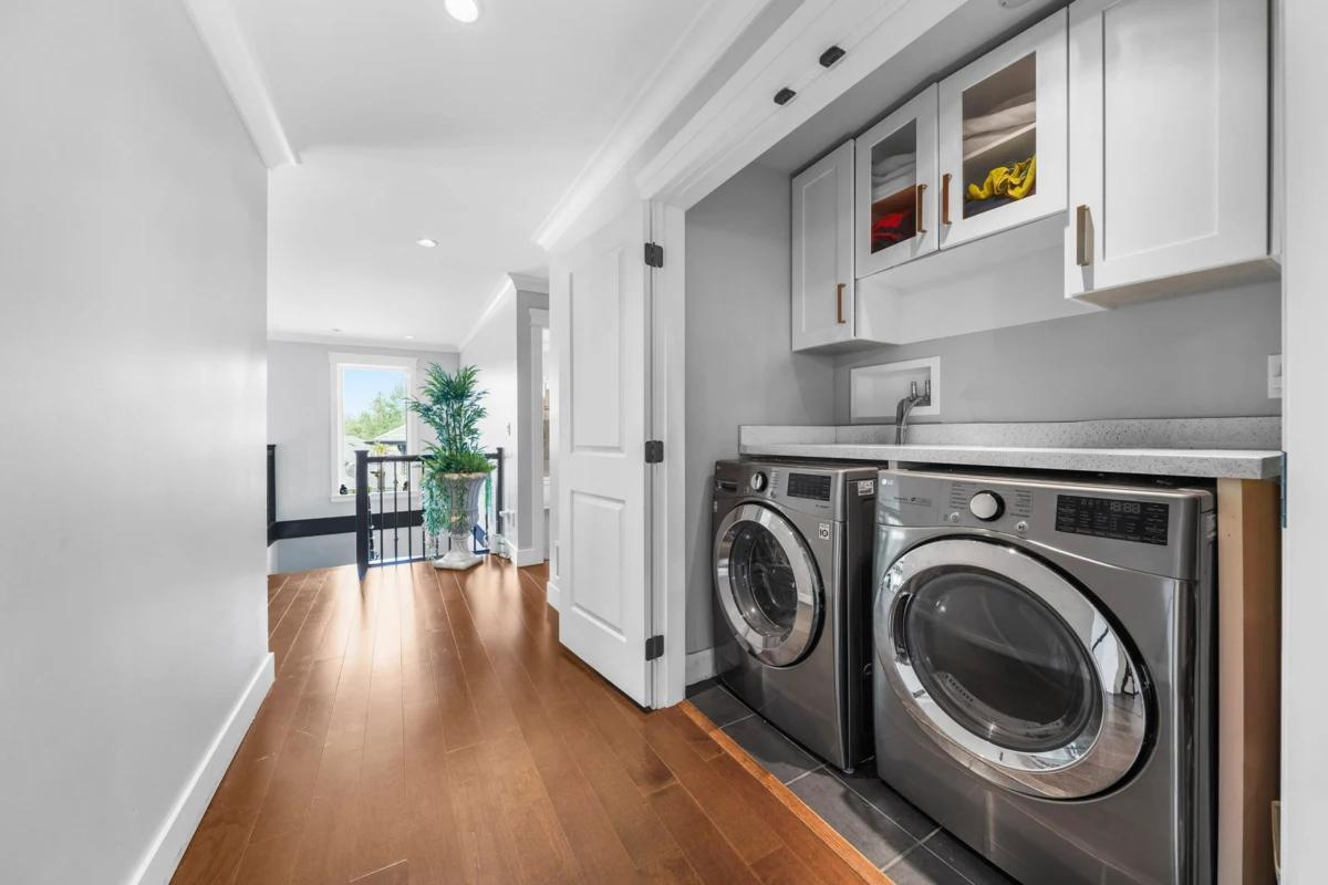 Powder Room Photo of 7761 Deerfield Street, Mission, BC
