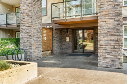 311 30525 Cardinal Avenue, Abbotsford, BC, Abbotsford — Apartment/Condo for sale