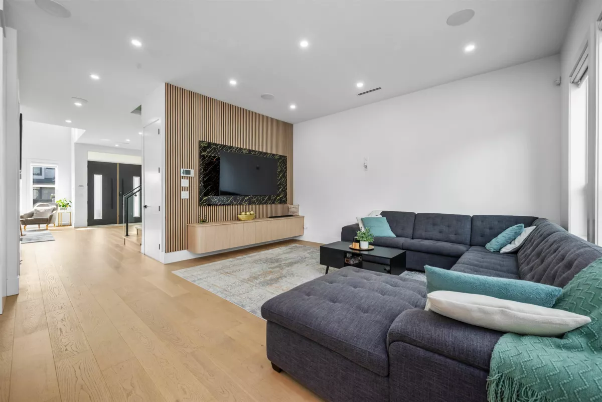 Family Room Photo of 13019 101a Avenue, Surrey, BC