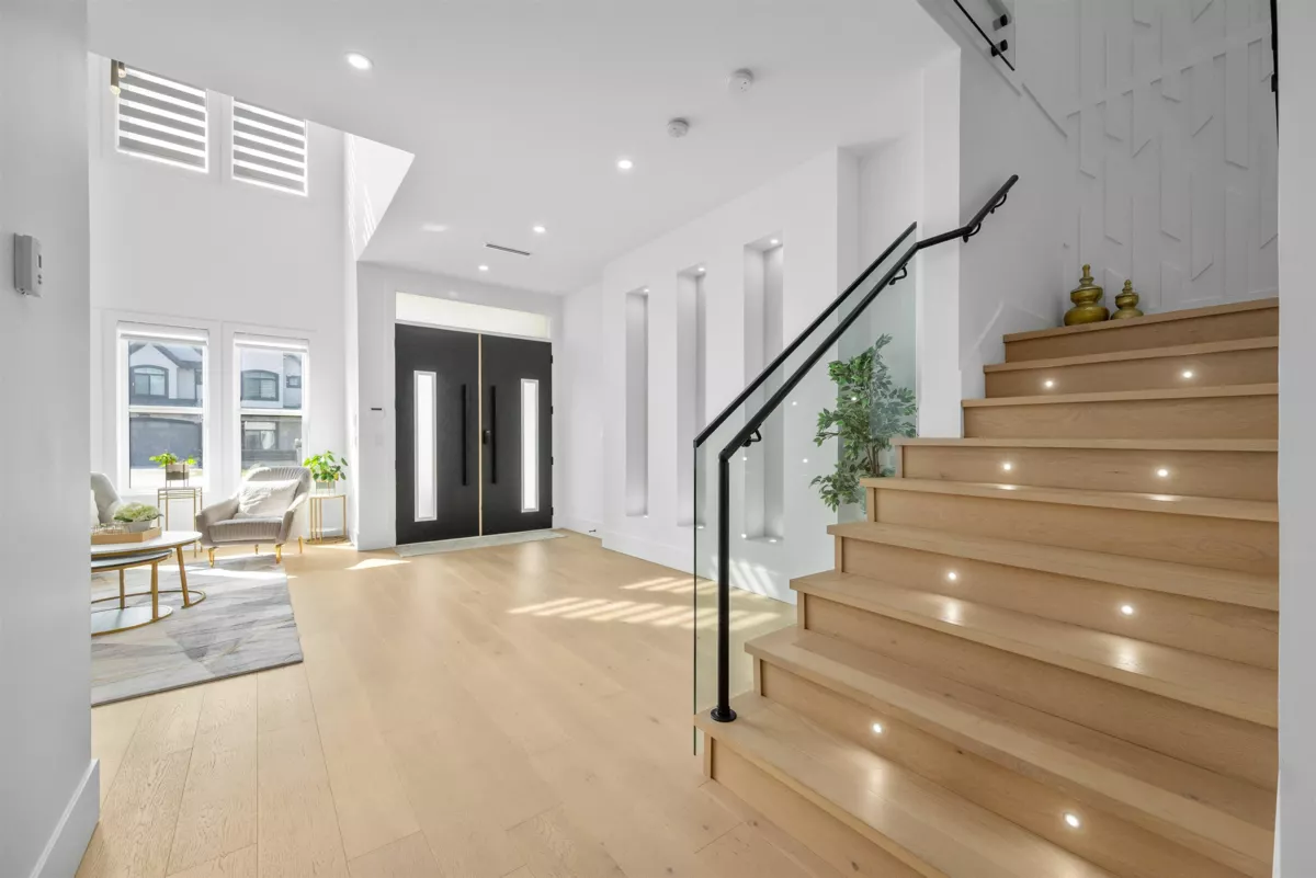 Guest Bathroom Photo of 13019 101a Avenue, Surrey, BC