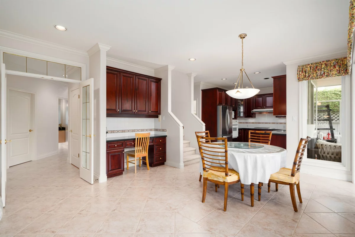 Walk-In Closet Photo of 3111 Westminster Highway, Richmond, BC