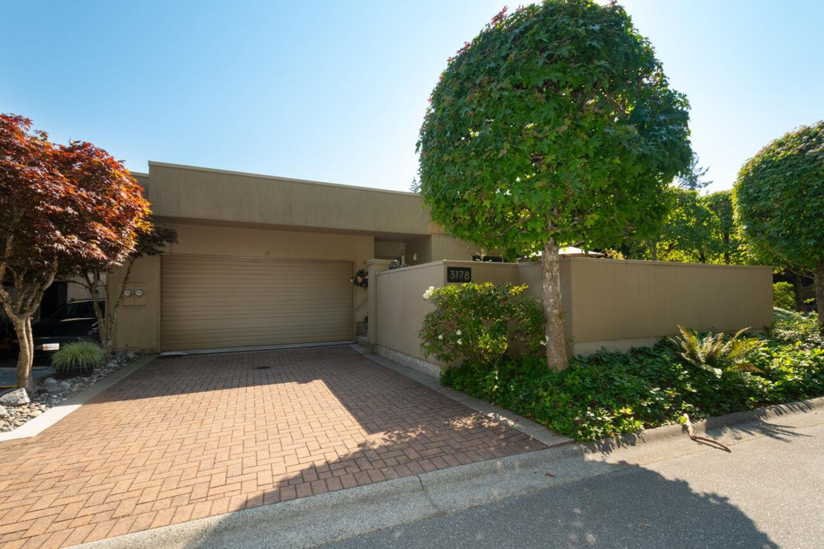 Backyard Photo of 3178 Deer Ridge Drive, West Vancouver, BC