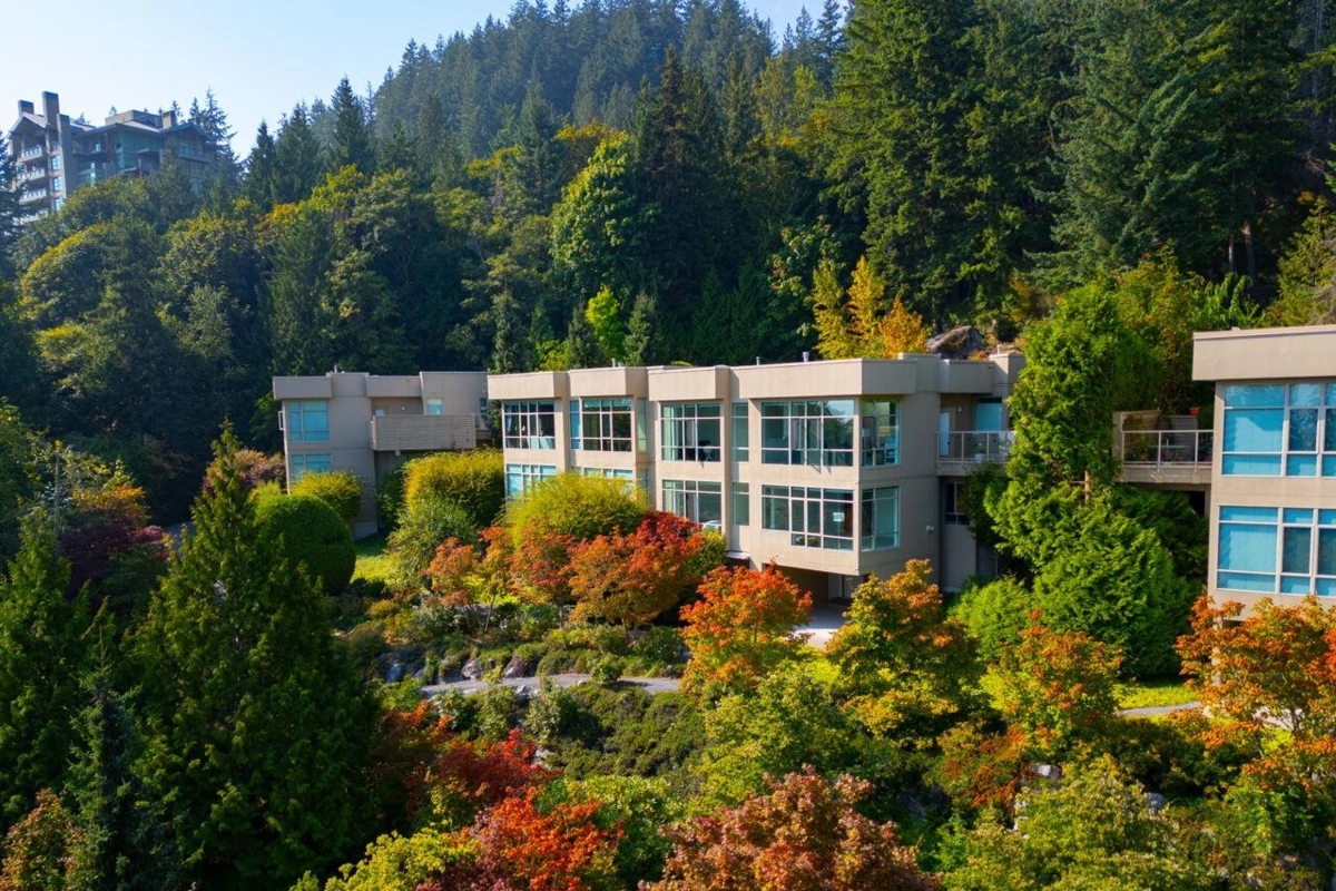 Hot Tub / Spa Photo of 3178 Deer Ridge Drive, West Vancouver, BC