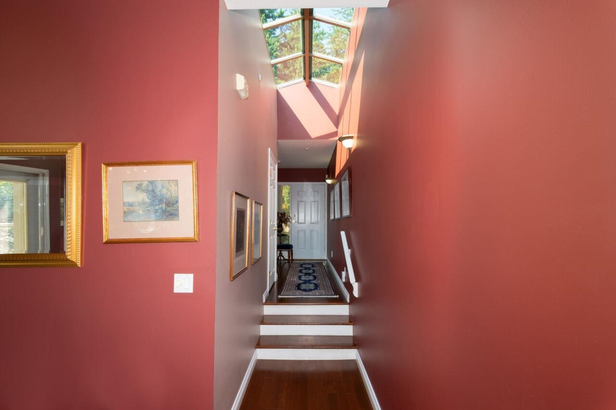 Living Room Photo of 3178 Deer Ridge Drive, West Vancouver, BC