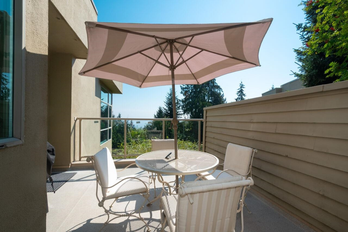 Primary Bedroom Photo of 3178 Deer Ridge Drive, West Vancouver, BC