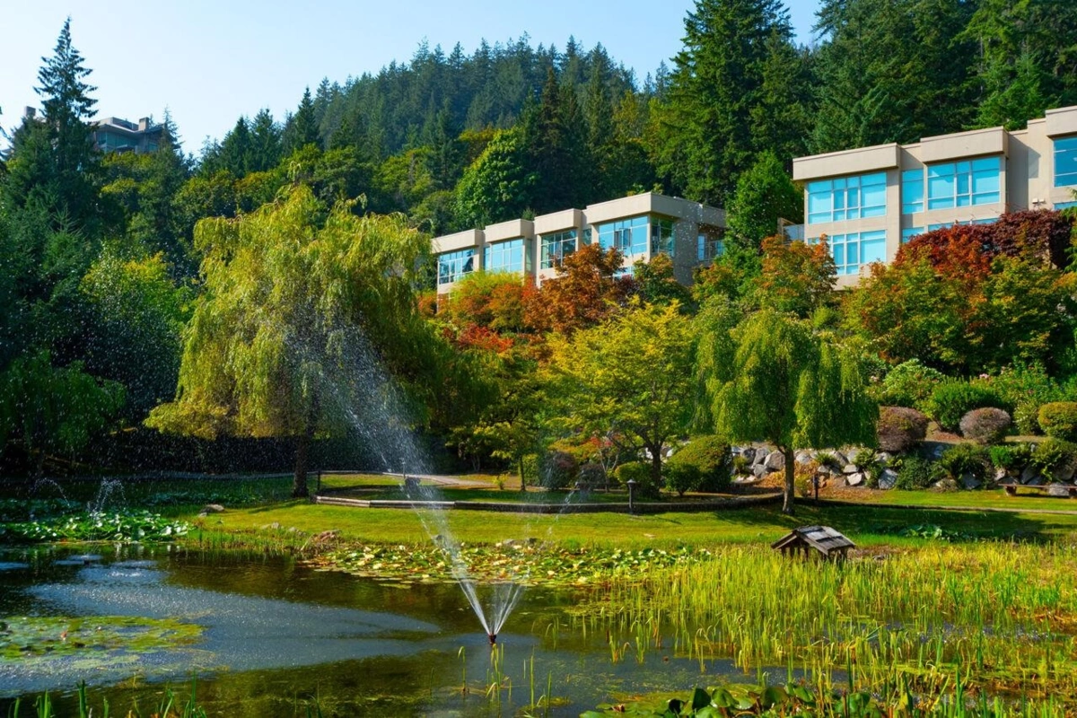 Swimming Pool Photo of 3178 Deer Ridge Drive, West Vancouver, BC