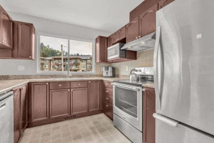 Kitchen Island Photo of 27 45740 Thomas Road, Chilliwack, BC
