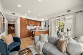 213 2550 Garden Drive, Vancouver, BC