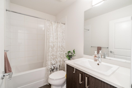 Entry Foyer Photo of 1 13636 81a Avenue, Surrey, BC