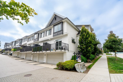 Front Yard Photo of 1 13636 81a Avenue, Surrey, BC