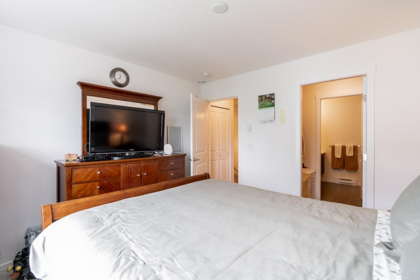 Guest Bathroom Photo of 1 13636 81a Avenue, Surrey, BC