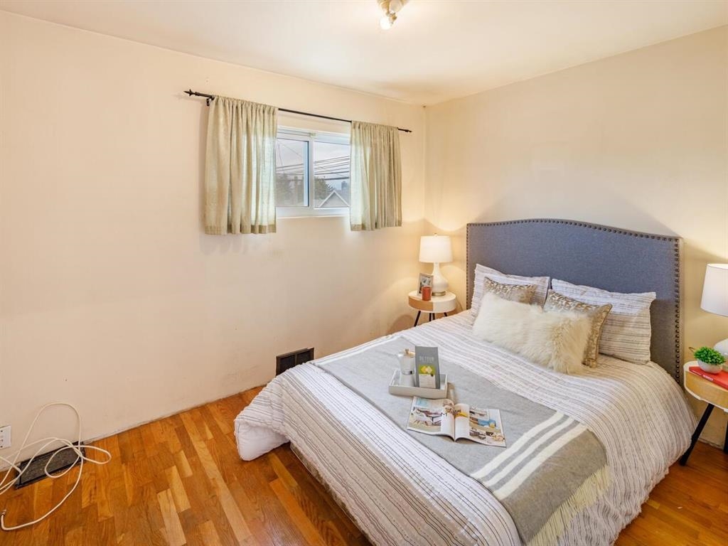 Dining Area Photo of 3687 E 26th Avenue, Vancouver, BC