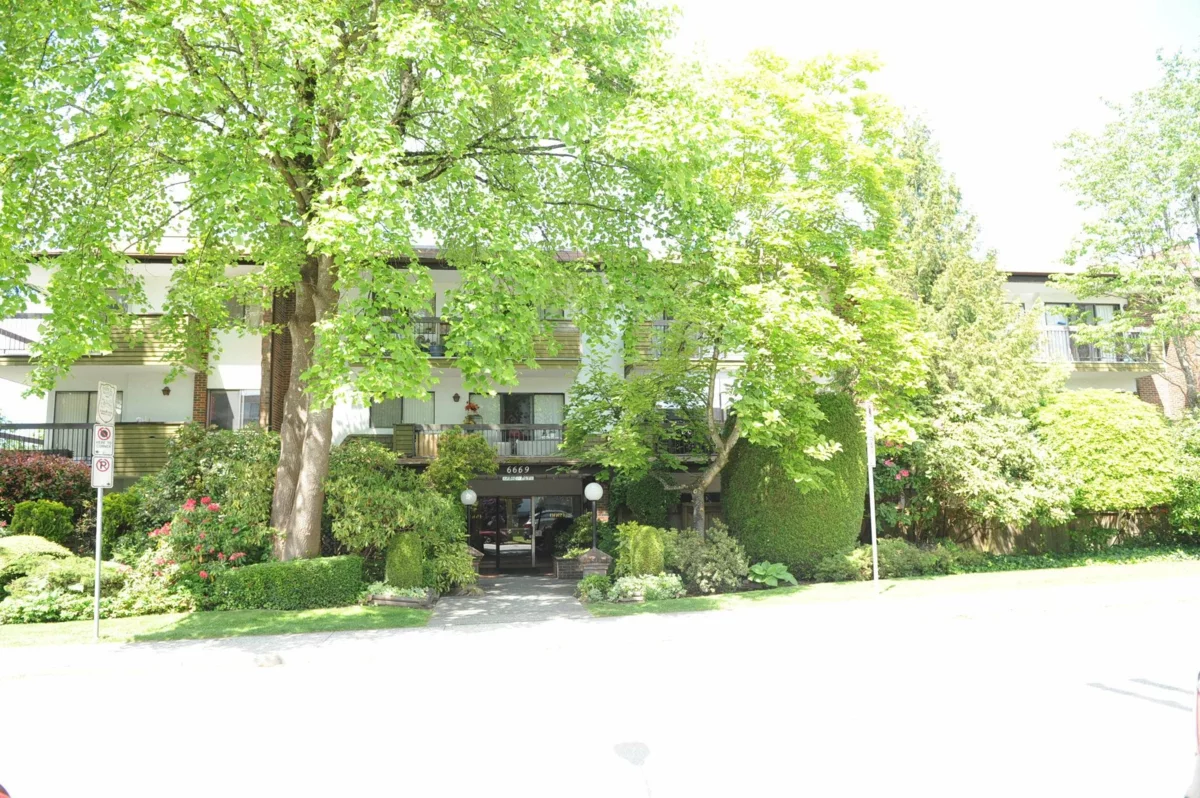 Bedroom 4 Photo of 106 6669 Telford Avenue, Burnaby, BC