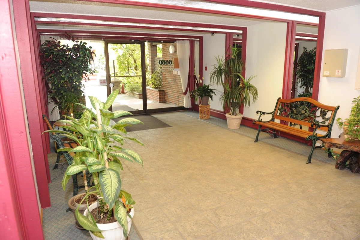 Guest Bathroom Photo of 106 6669 Telford Avenue, Burnaby, BC