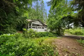338 E Osborne Road, North Vancouver, BC