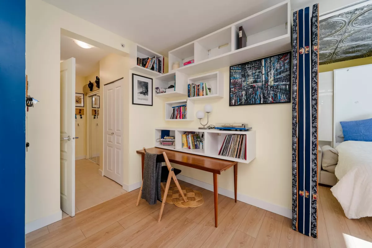 Dining Area Photo of 420 4028 Knight Street, Vancouver, BC
