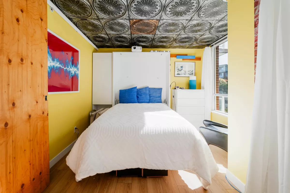 Kitchen Island Photo of 420 4028 Knight Street, Vancouver, BC